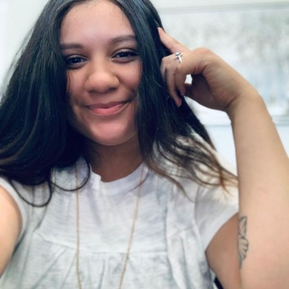 Meet your Posher, Adriana - Picture 1 of 1